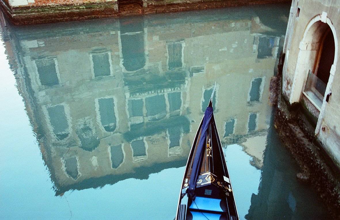 Photograph by oukrid